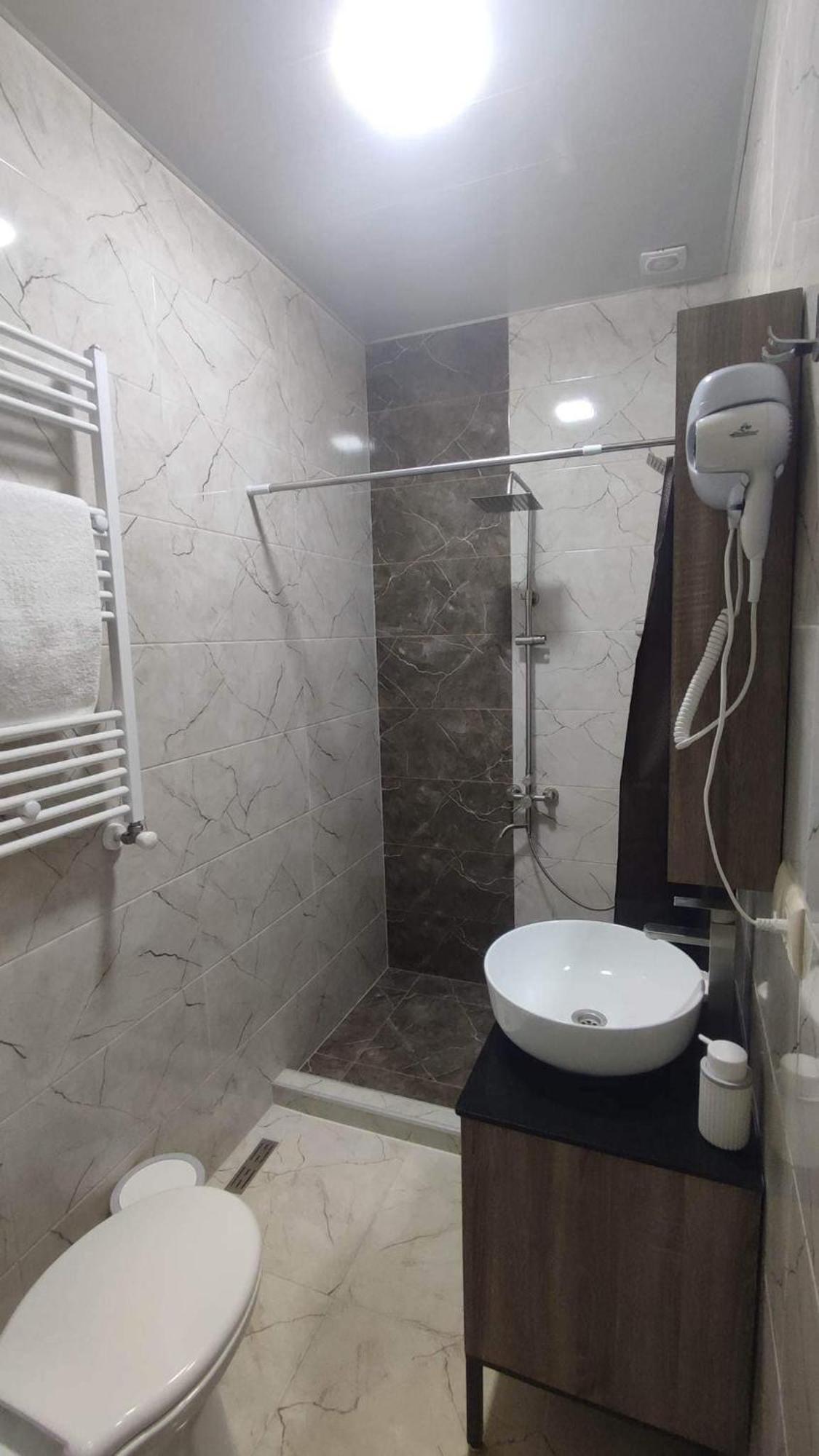 Guest House Nima Кутаиси Экстерьер фото