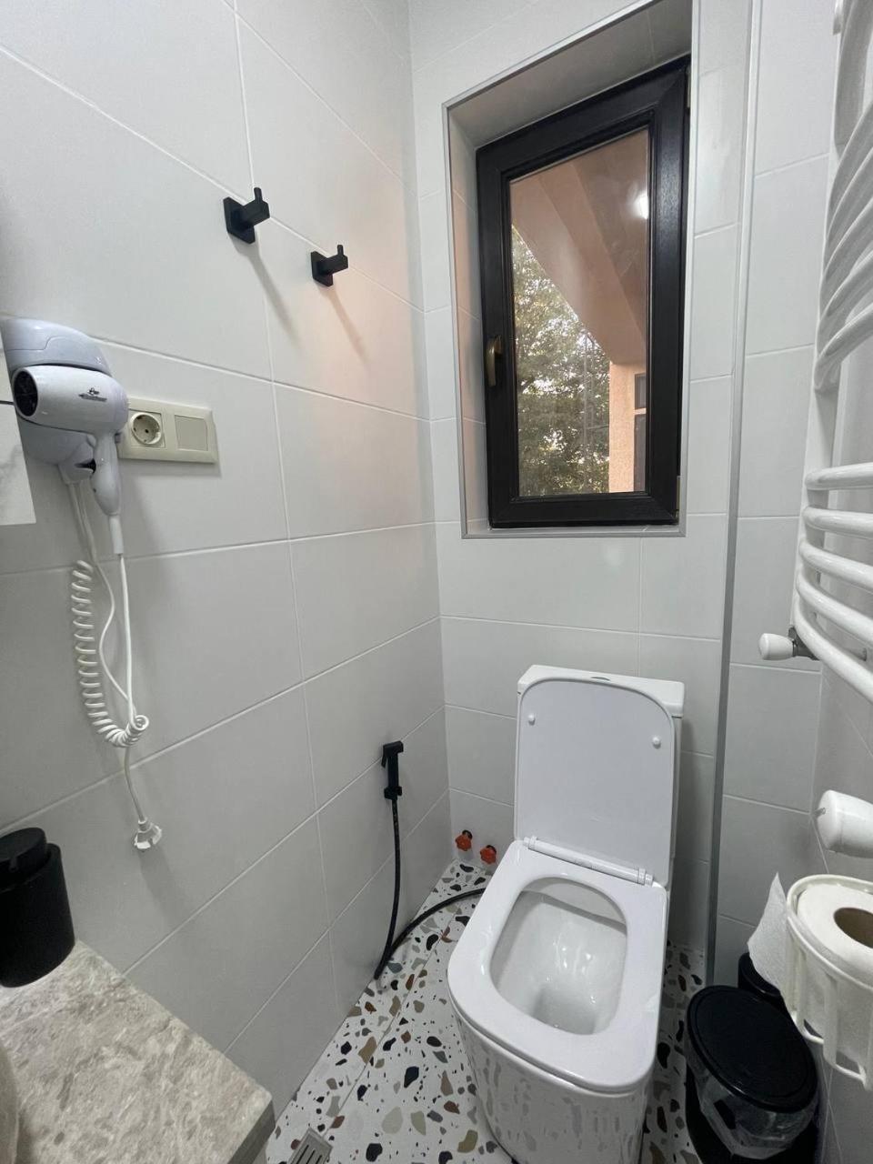 Guest House Nima Кутаиси Экстерьер фото