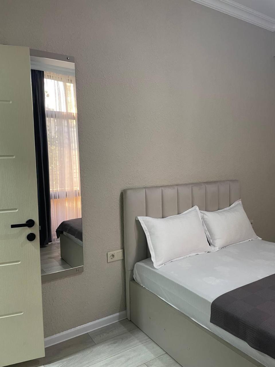 Guest House Nima Кутаиси Экстерьер фото