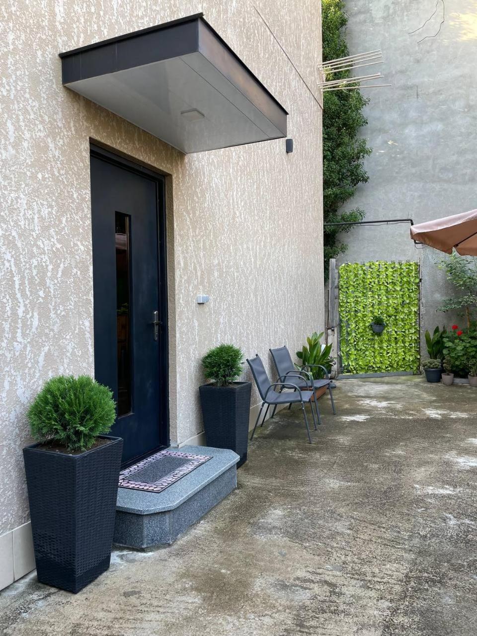 Guest House Nima Кутаиси Экстерьер фото