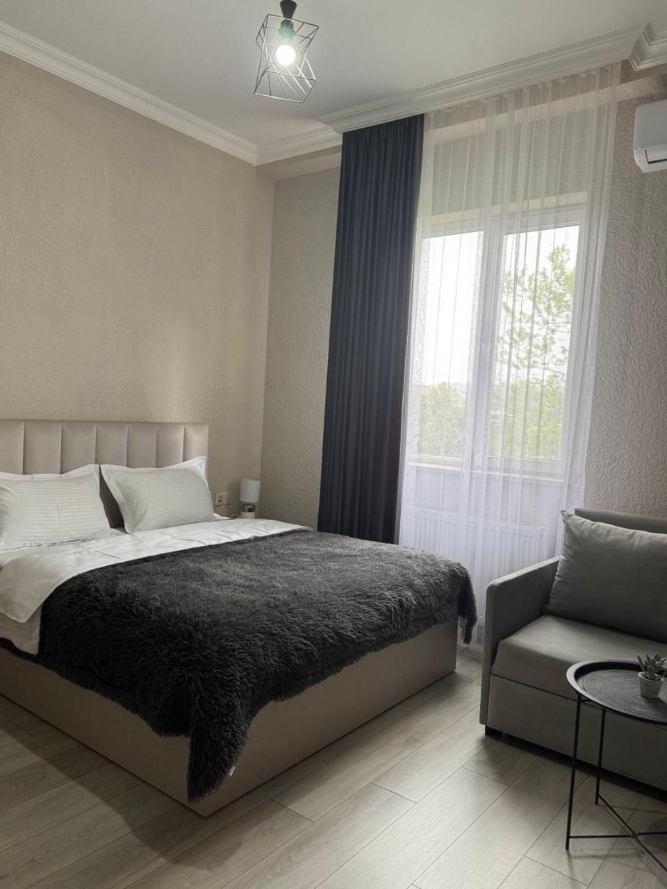 Guest House Nima Кутаиси Экстерьер фото